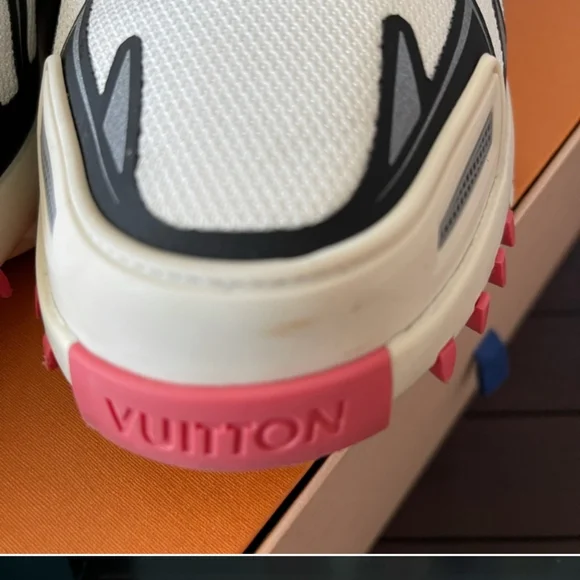 Men's Louis Vuitton Sneaker (US 10)